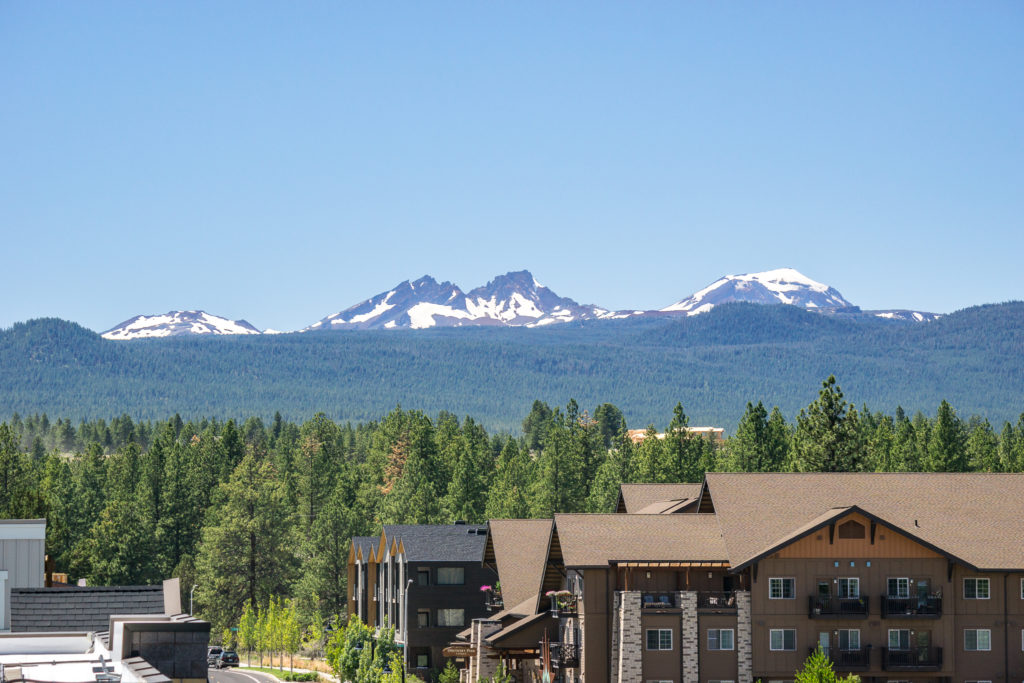incredible views from this northwest crossing executive rental