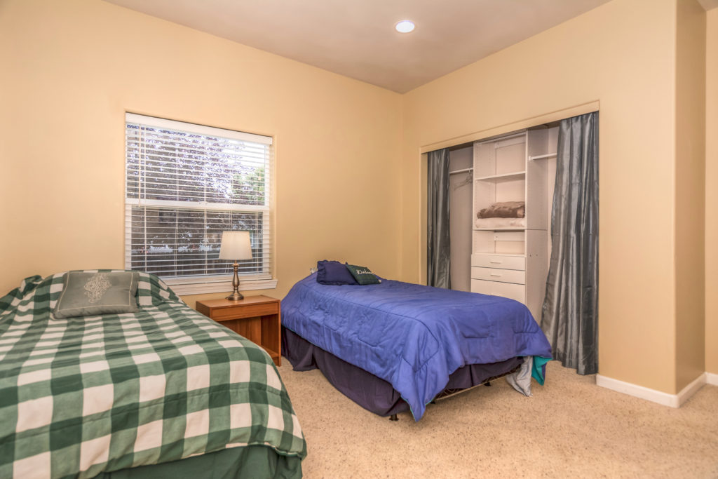 Bedroom 2 in NE Bend executive rental
