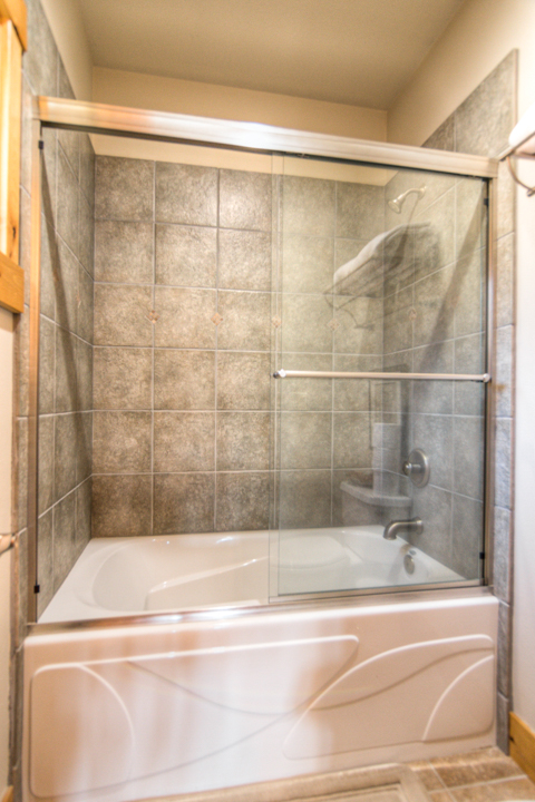 Second level shower and tub